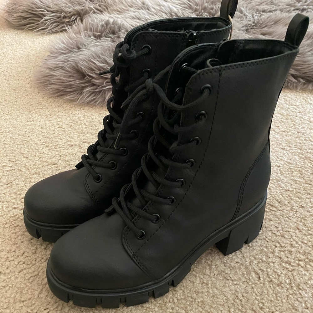 MIA combat black boots
